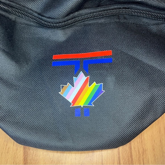 🌈 Toronto Blue Jays City Connect Pride Fanny Pack and Bracelet - Picture 2 of 3